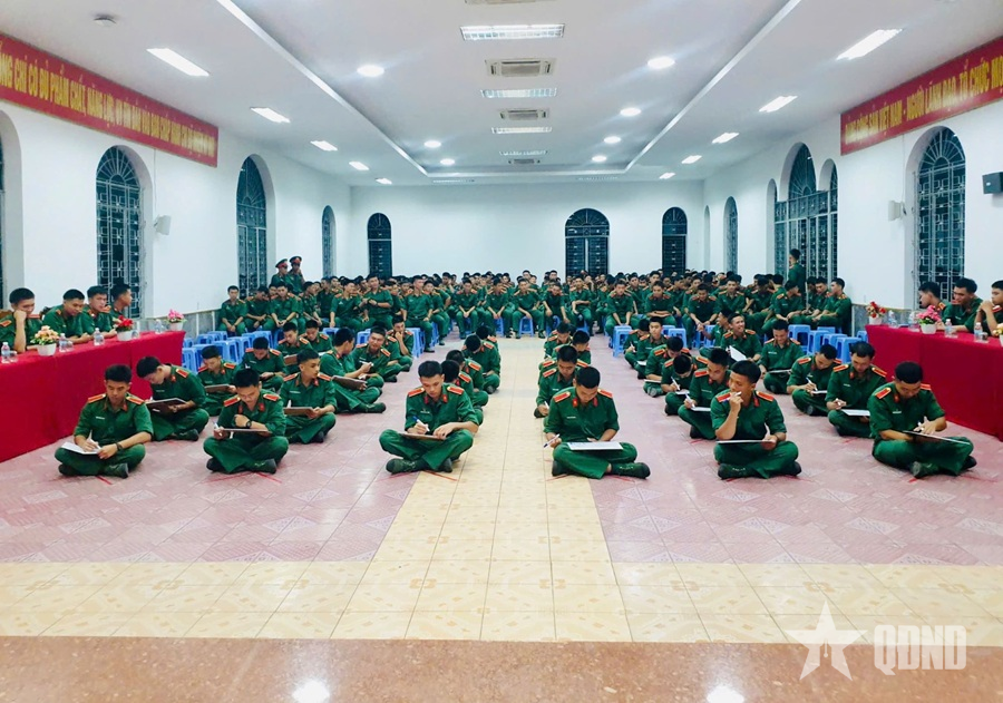 Trường Sĩ quan Thông tin sôi nổi các hoạt động kỷ niệm 80 năm Ngày truyền thống Bộ đội Thông tin liên lạc